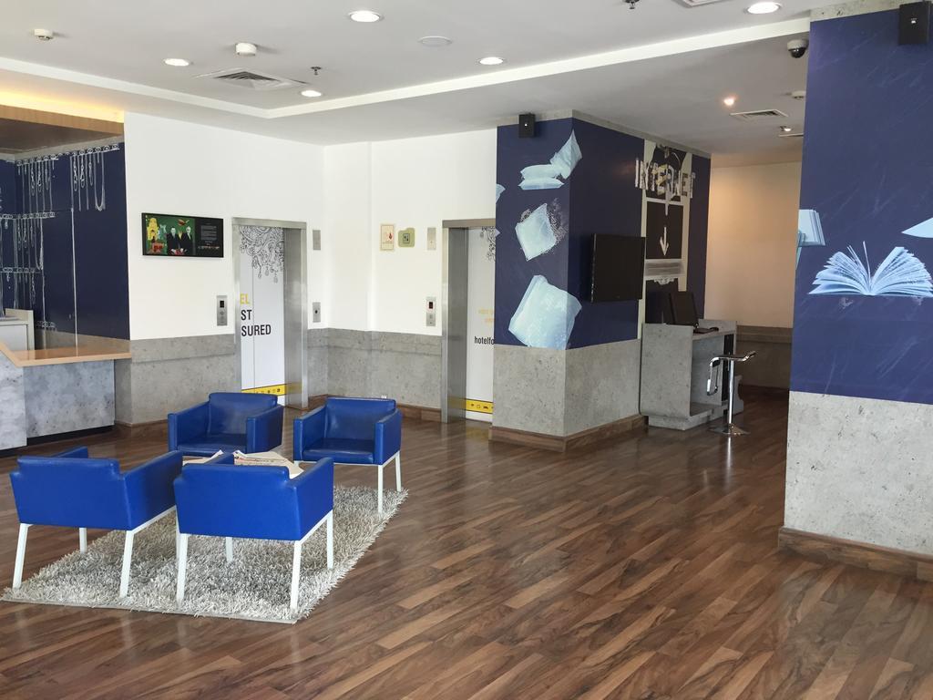 Hotel Caspia Pro Greater Noida Exteriér fotografie